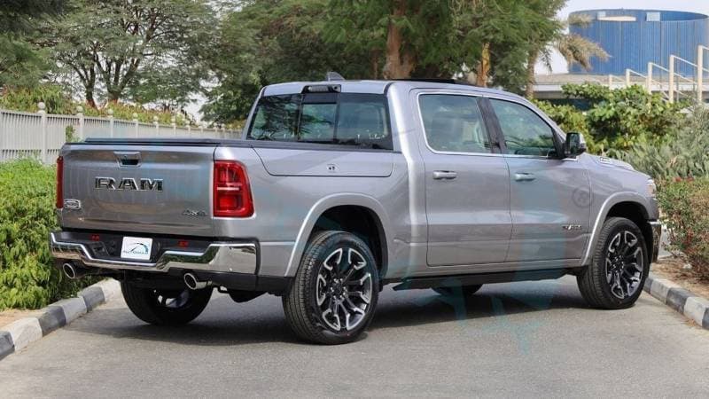 2026 RAM 1500 LIMITED thumbnail 7