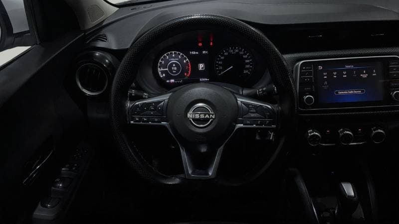 2024 Nissan Kicks SV thumbnail 8
