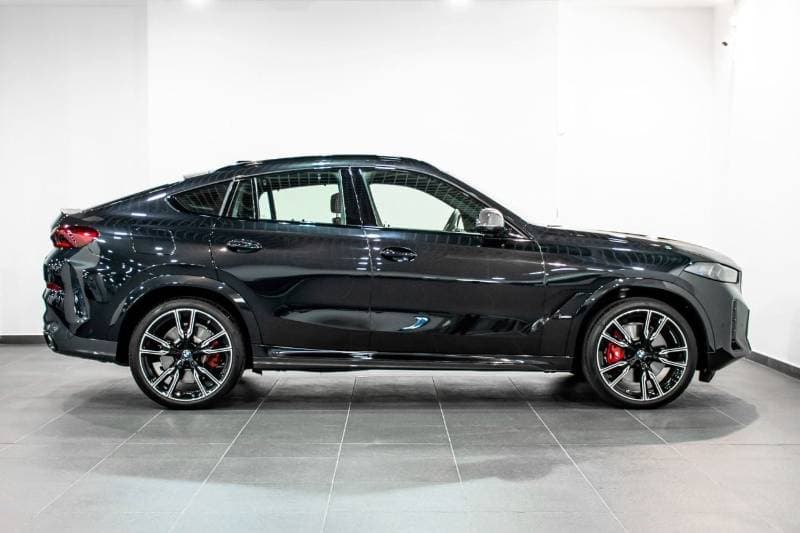 2026 BMW X6 X6 M60i M Performance Luxury thumbnail 3