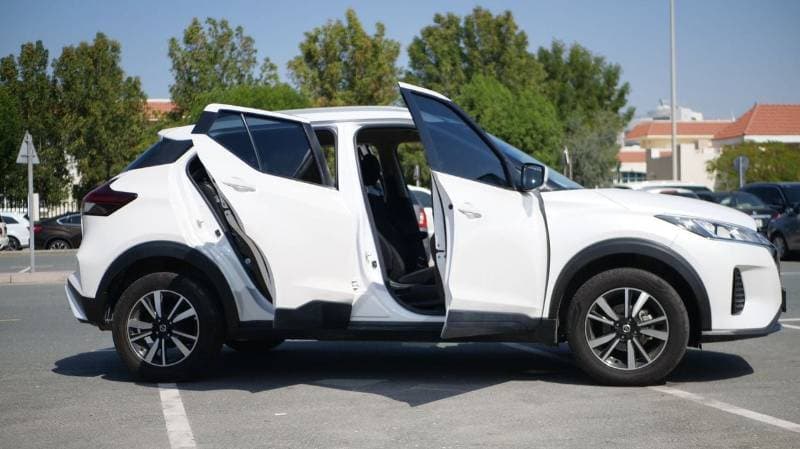 2021 Nissan Kicks SV thumbnail 6
