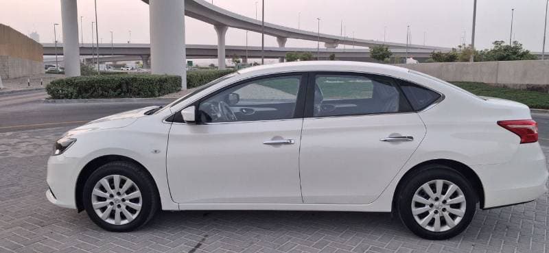 2023 Nissan Sentra SV thumbnail 5