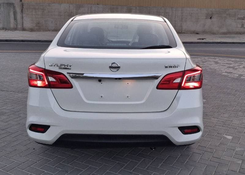2023 Nissan Sentra SV thumbnail 7
