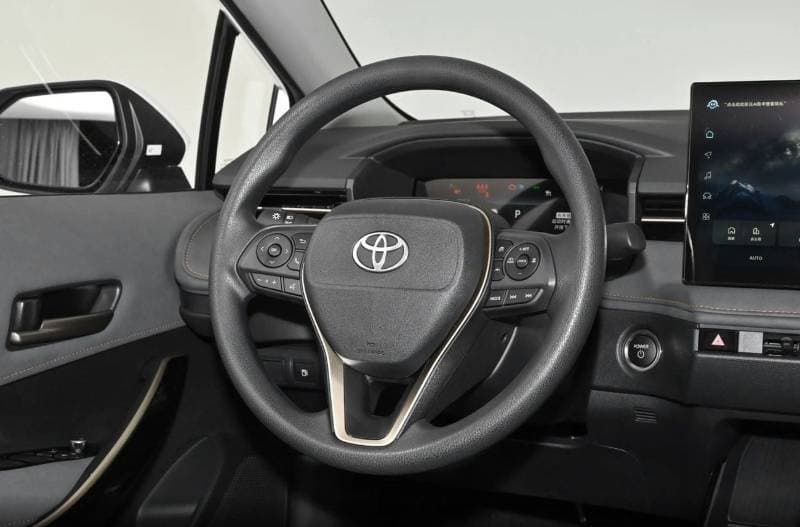 2026 Toyota Corolla XLI HEV thumbnail 7