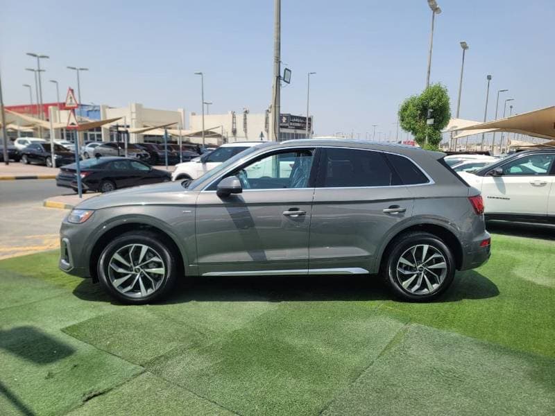 2024 Audi Q5 45 TFSI S LINE thumbnail 6