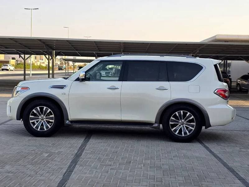 2019 Nissan Armada SL thumbnail 6