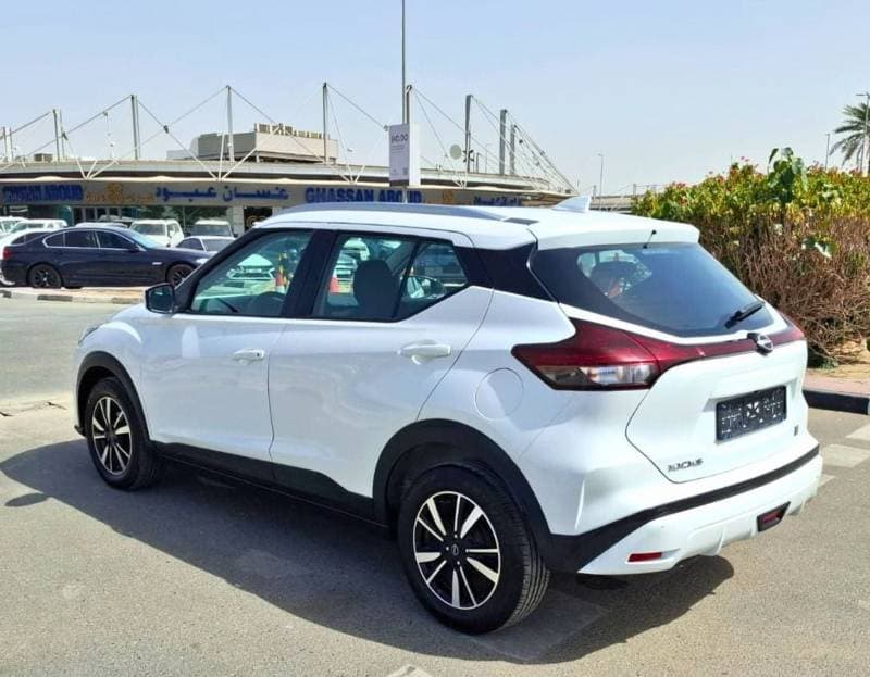 2024 Nissan Kicks SV thumbnail 3