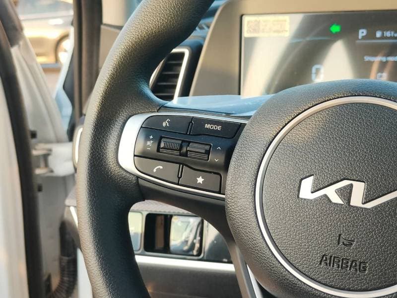 2026 Kia Sportage thumbnail 4