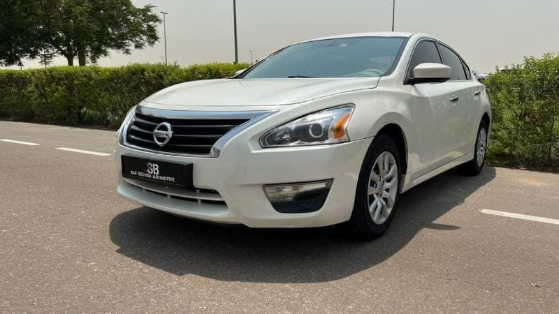 2015 Nissan Altima s thumbnail 3