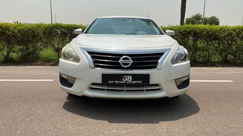 2015 Nissan Altima s thumbnail 2