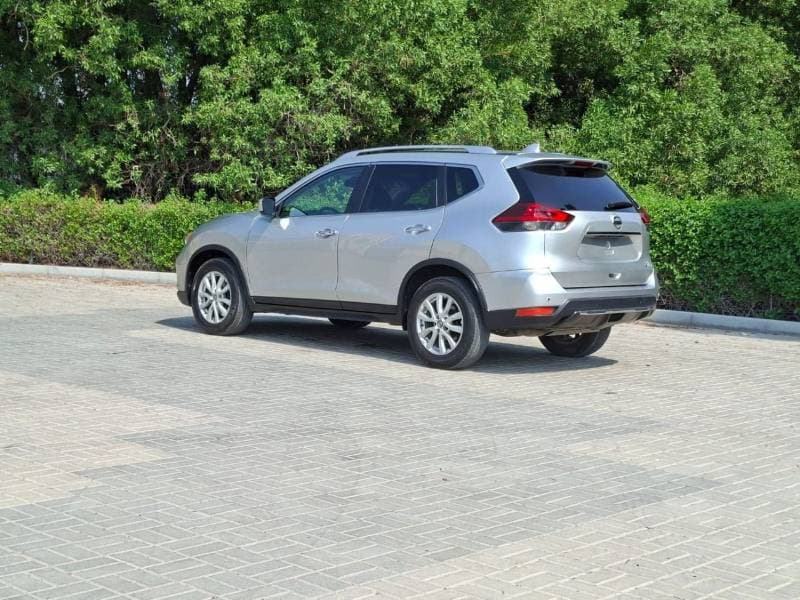 2020 Nissan Rogue SV thumbnail 5