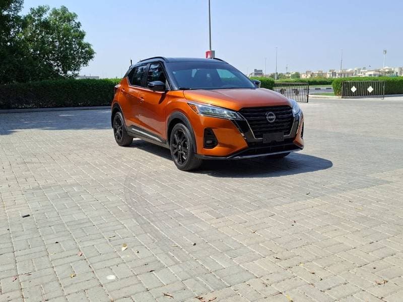 2024 Nissan Kicks SL thumbnail 2