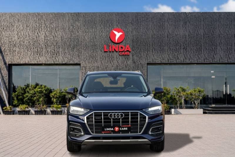 2022 Audi Q5 45 TFSI Quattro 2.0L thumbnail 2