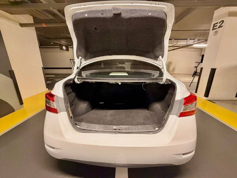 2020 Nissan Sentra SV thumbnail 8