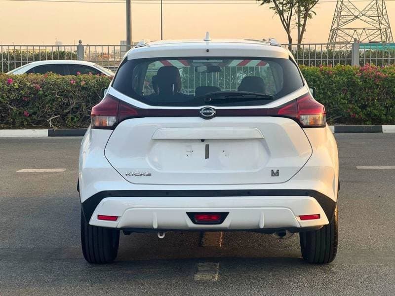 2024 Nissan Kicks S thumbnail 4