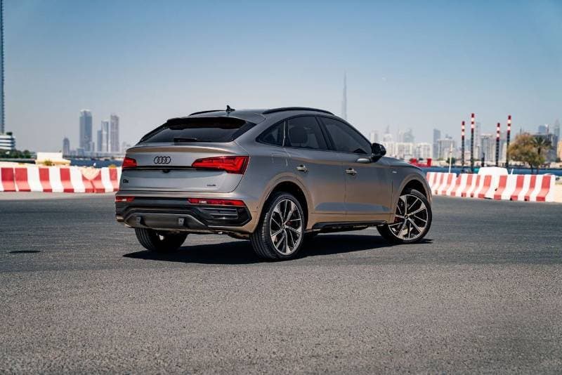 2025 Audi Q5 45 TFSI SPORTBACK S LINE thumbnail 5