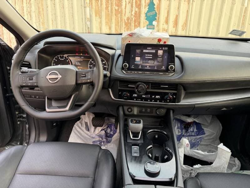 2026 Nissan Rogue thumbnail 5