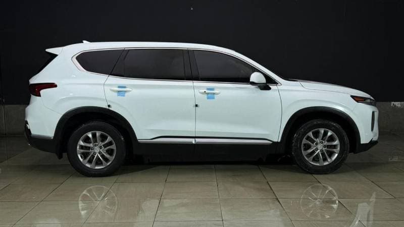 2020 Hyundai Santa Fe SEL thumbnail 4