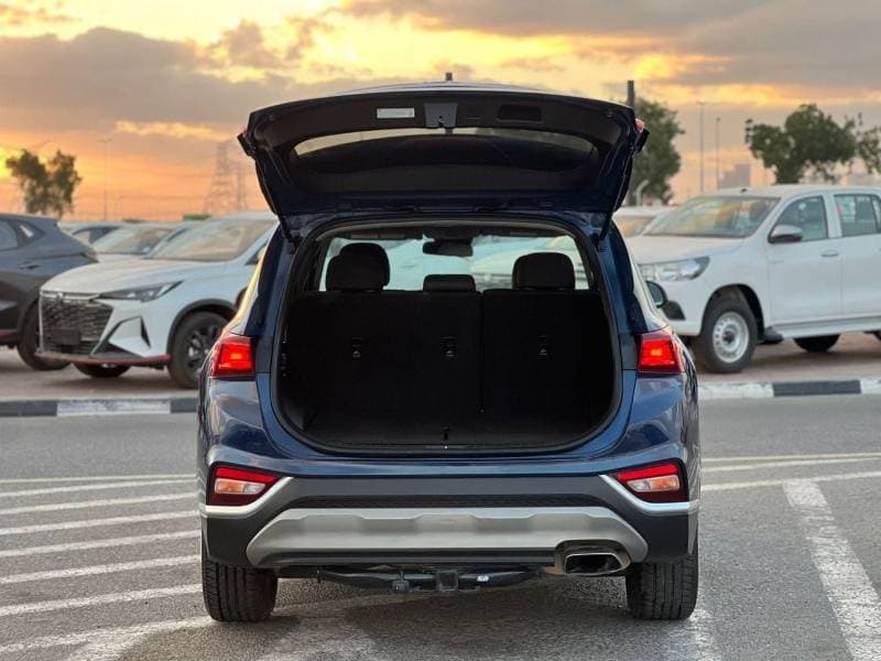 2019 Hyundai Santa Fe STANDARD thumbnail 7