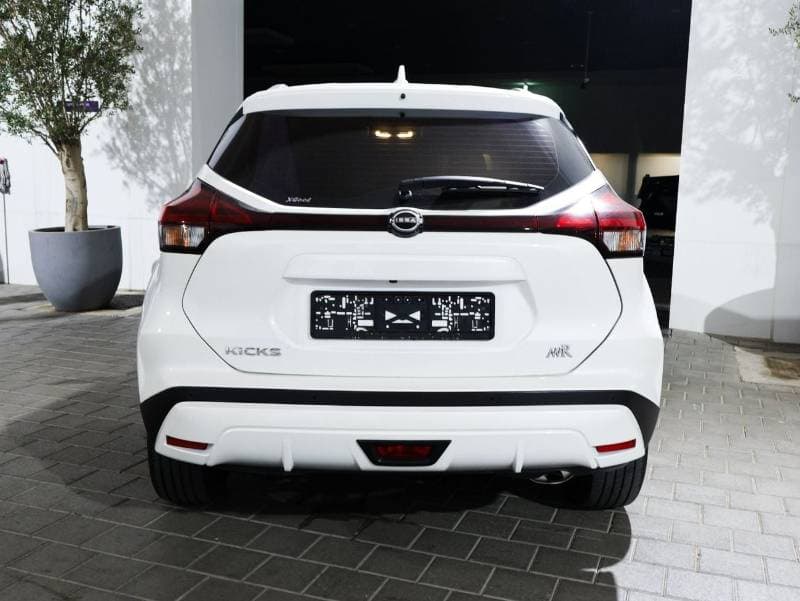2024 Nissan Kicks SV thumbnail 5