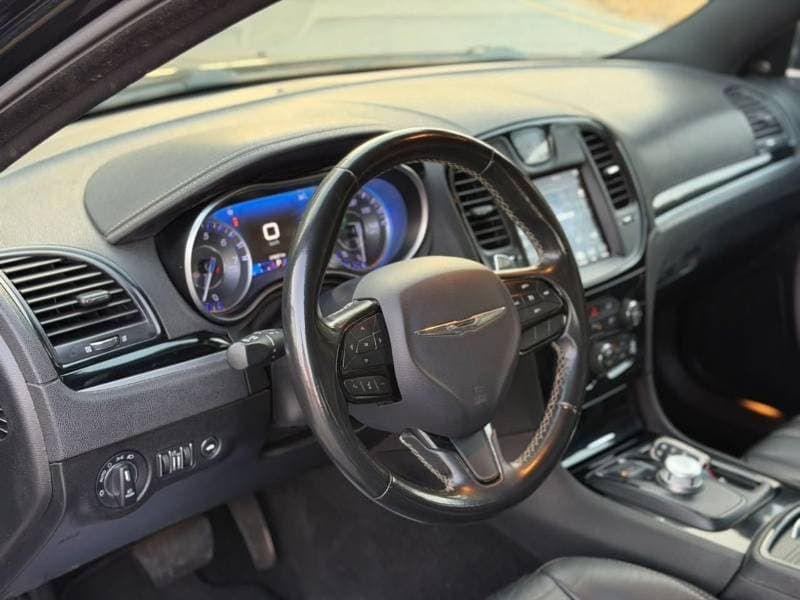 2021 Chrysler 300s thumbnail 8