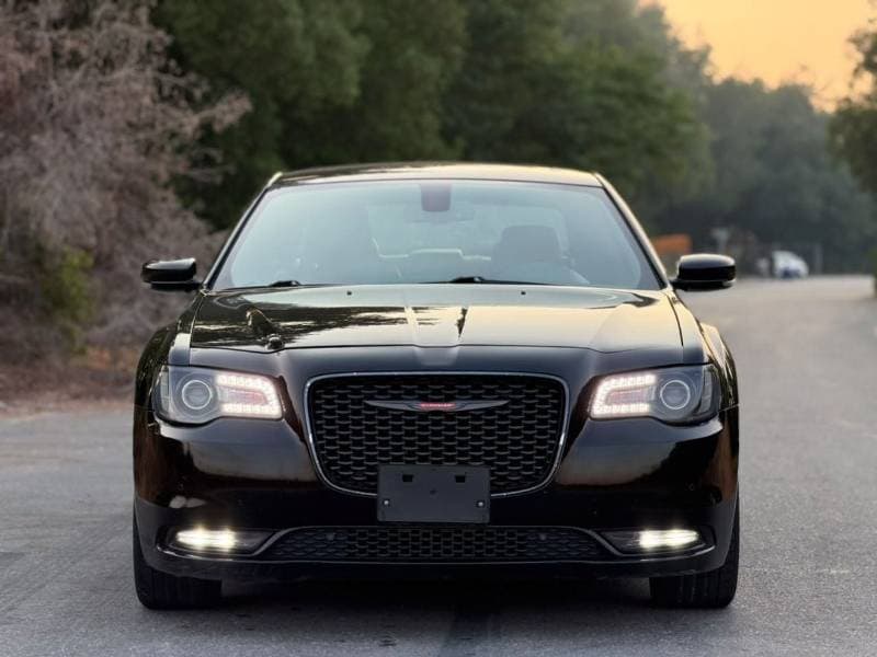 2021 Chrysler 300s thumbnail 2