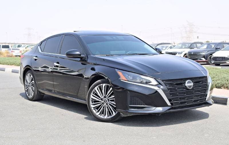 2025 Nissan Altima SV thumbnail 2