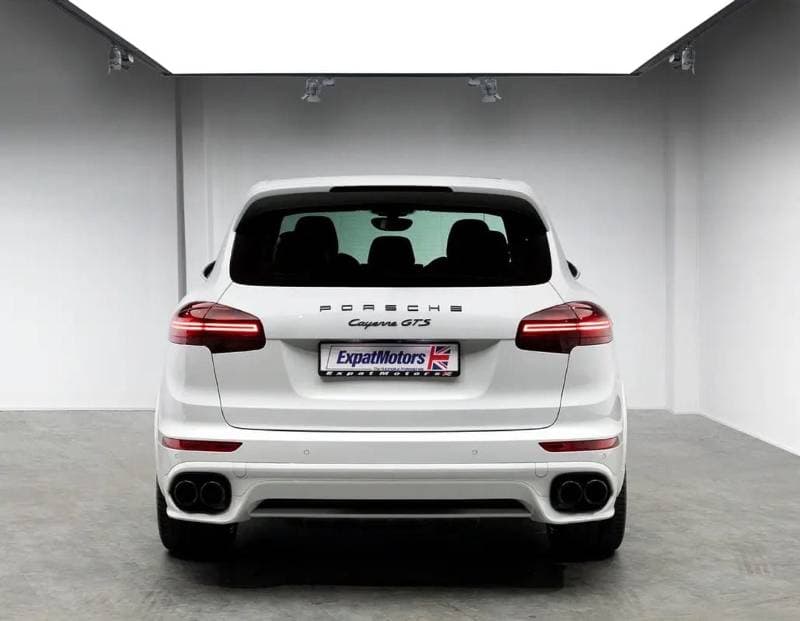 2016 Porsche Cayenne GTS thumbnail 4
