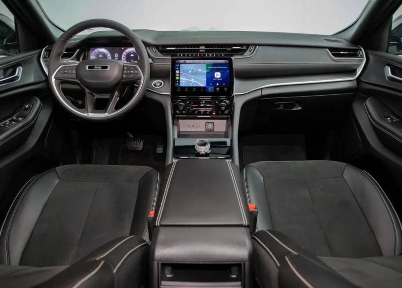 2024 Jeep Grand Cherokee ALTITUDE thumbnail 8
