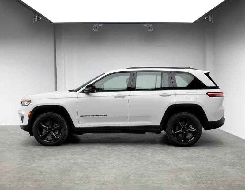 2024 Jeep Grand Cherokee ALTITUDE thumbnail 2