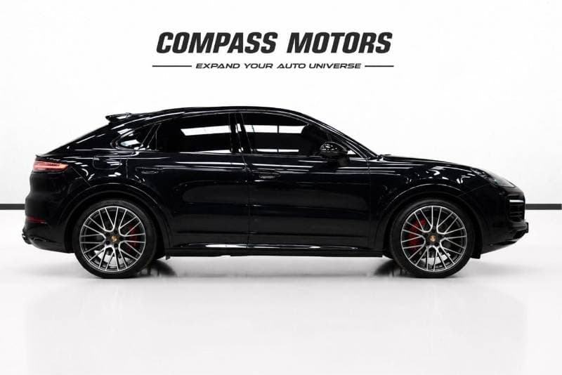 2022 Porsche Cayenne GTS thumbnail 5