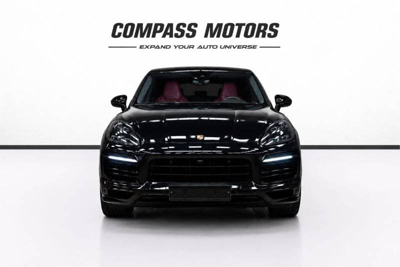 2022 Porsche Cayenne GTS thumbnail 2