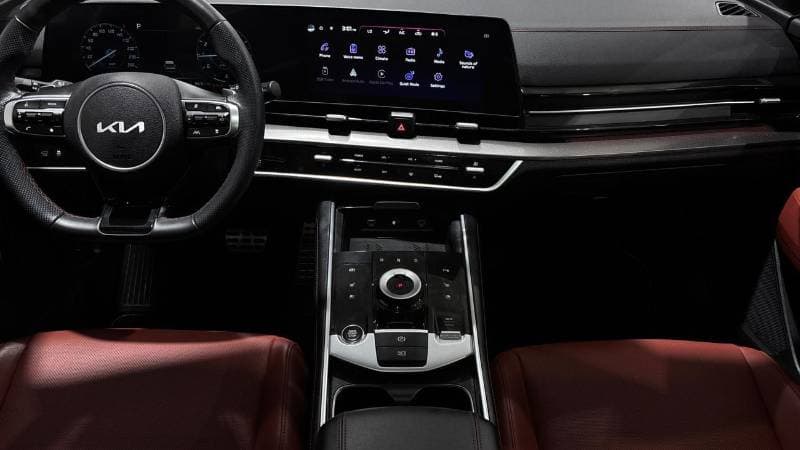 2025 Kia Sportage SX thumbnail 8