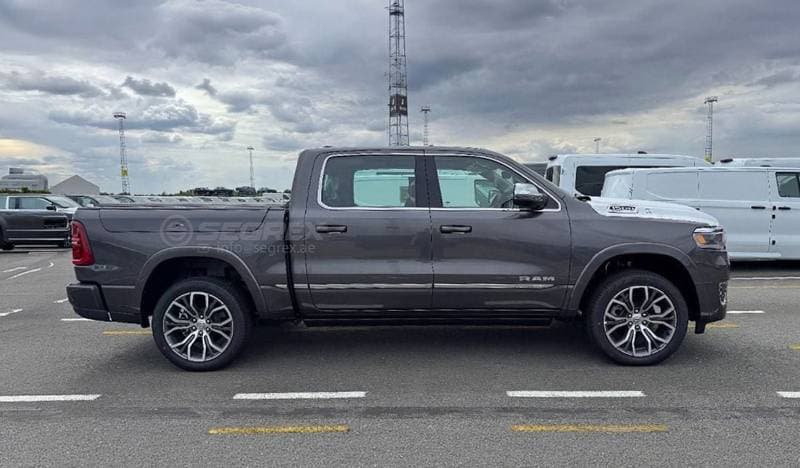 2026 RAM 1500 TUNGSTEN thumbnail 3
