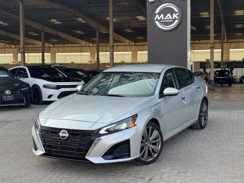 2024 Nissan Altima SV thumbnail 2