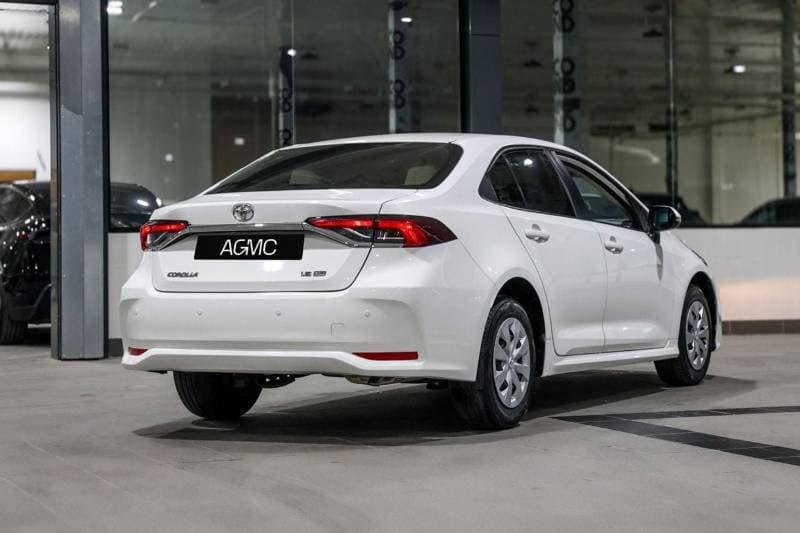 2024 Toyota Corolla XLI thumbnail 5