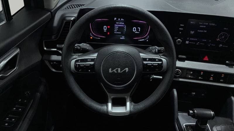 2025 Kia Sportage LX thumbnail 8