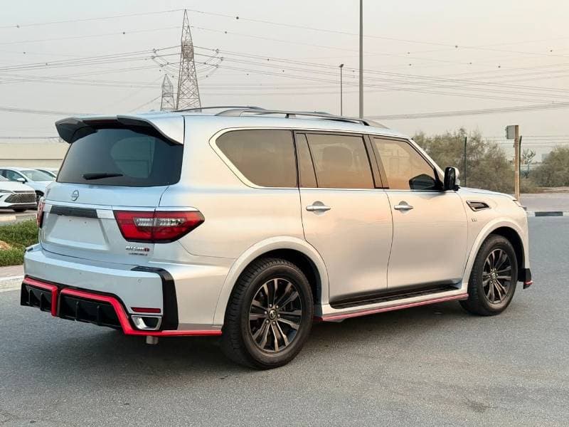 2018 Nissan Armada PLATINUM thumbnail 4
