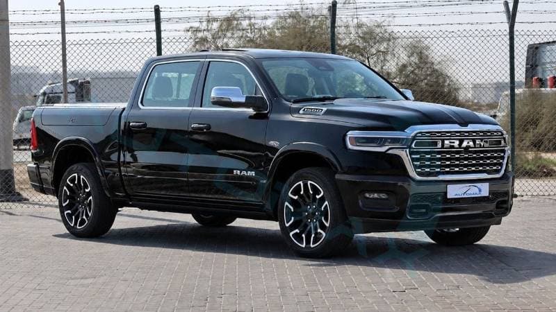 2026 RAM 1500 LIMITED thumbnail 3