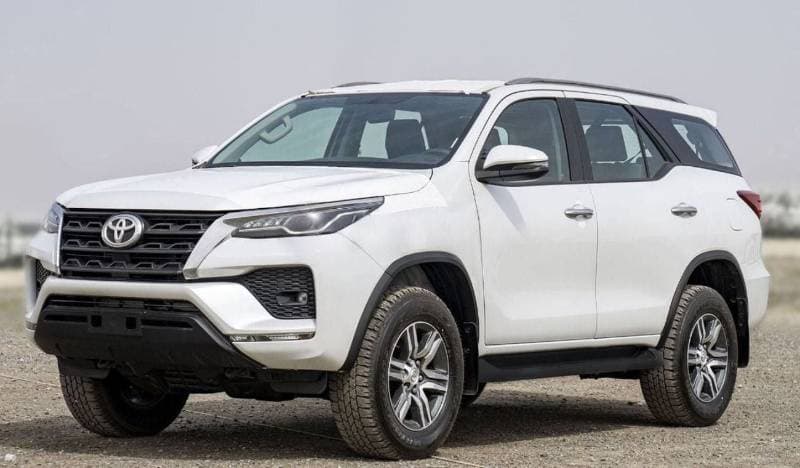 2025 Toyota Fortuner EXR thumbnail 2