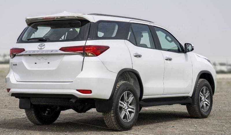 2025 Toyota Fortuner EXR thumbnail 7