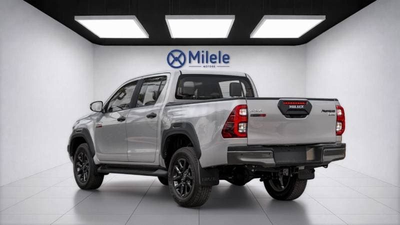 2026 Toyota Hilux thumbnail 7