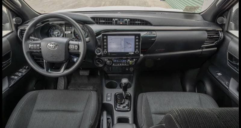2026 Toyota Hilux ADVENTURE thumbnail 6