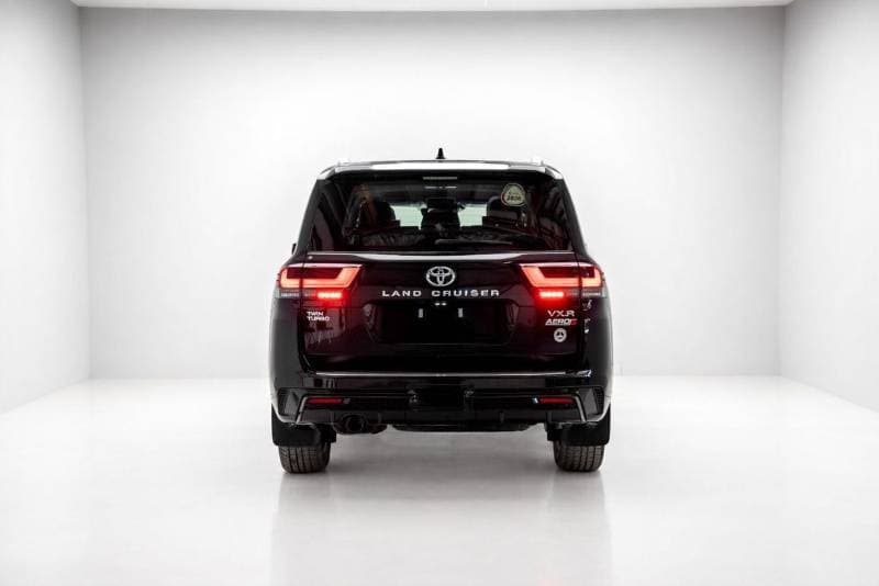 2026 Toyota Land Cruiser VXR thumbnail 6