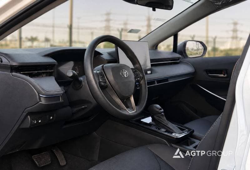 2026 Toyota Corolla XLI HEV thumbnail 8