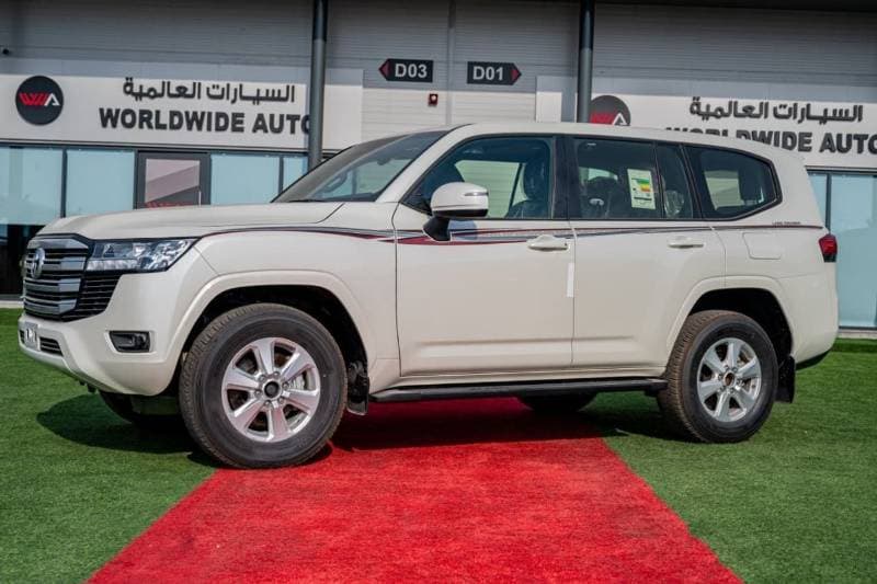 2025 Toyota Land Cruiser GXR thumbnail 4