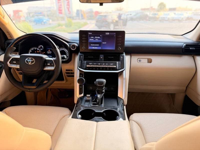 2022 Toyota Land Cruiser VXR thumbnail 6