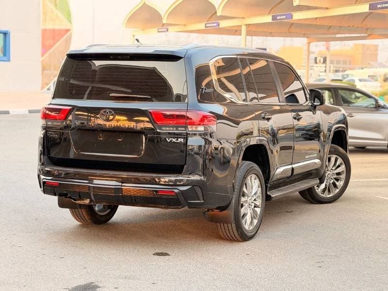 2022 Toyota Land Cruiser VXR thumbnail 3