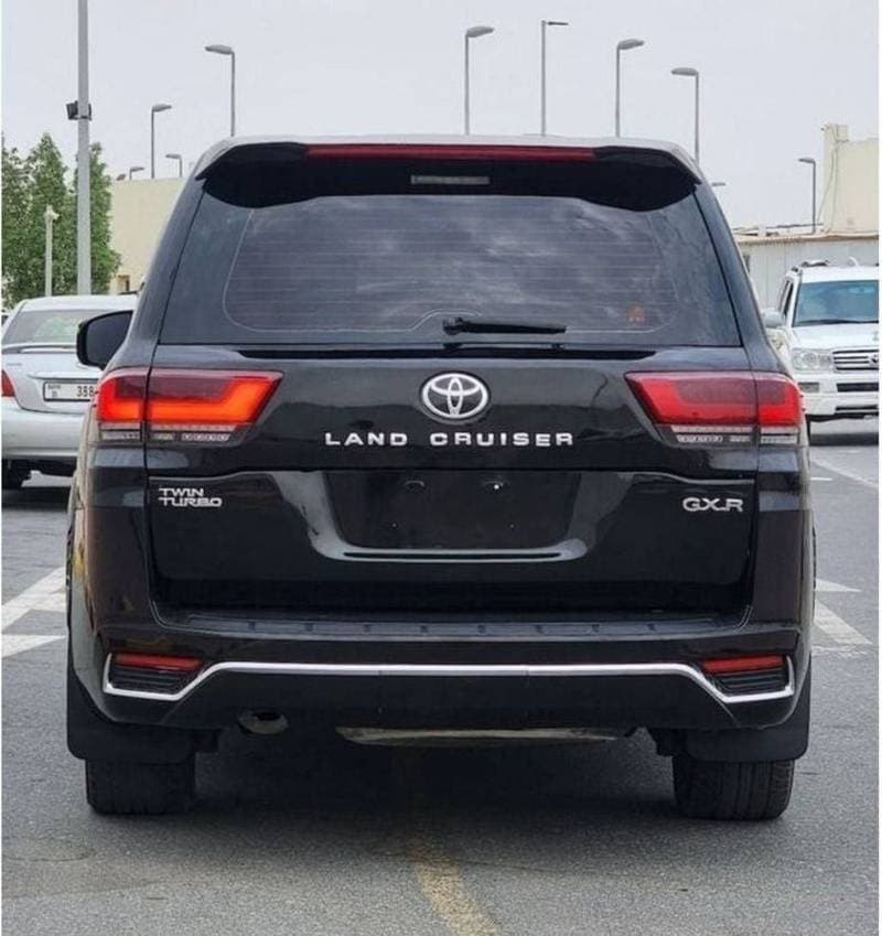 2018 Toyota Land Cruiser thumbnail 7