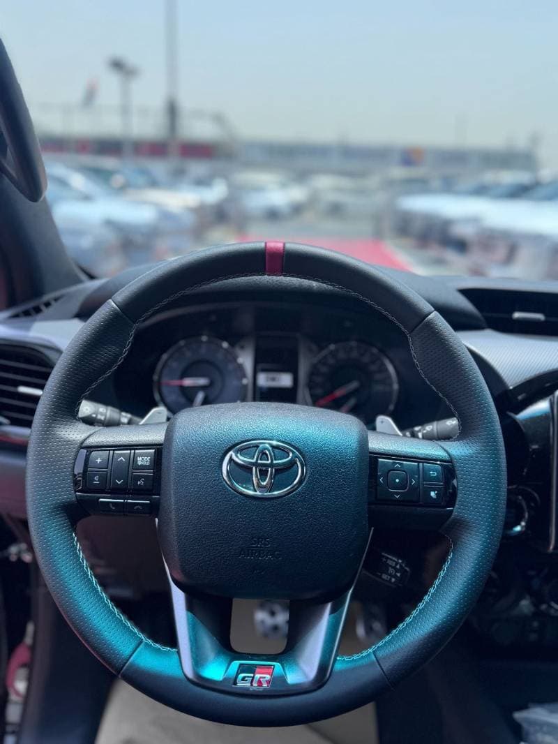 2026 Toyota Hilux GR SPORT thumbnail 6