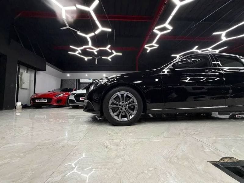 2018 Mercedes Benz C200 AVANTGARDE thumbnail 7